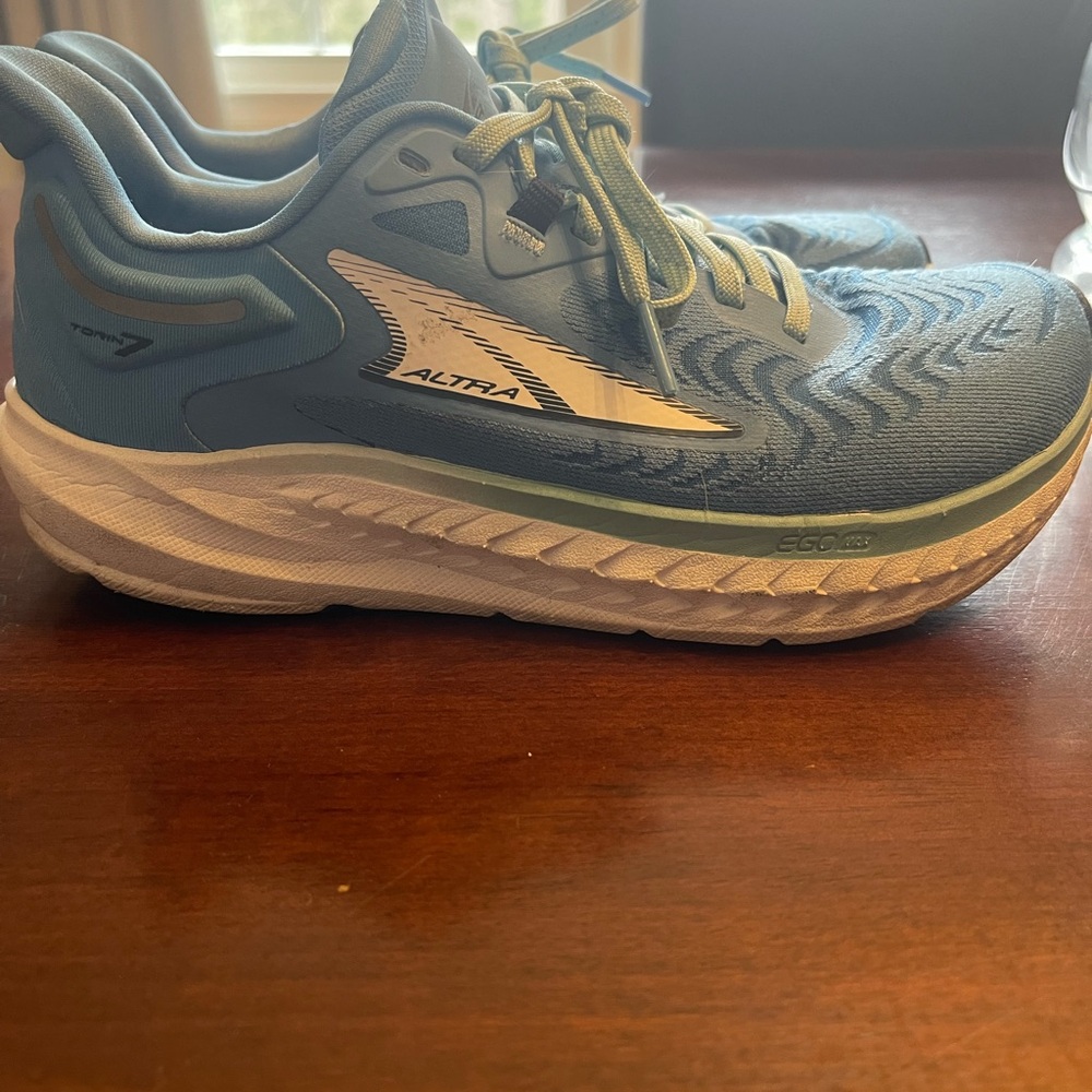 Altra Torin 7 Athletic Shoes - Blue and White
